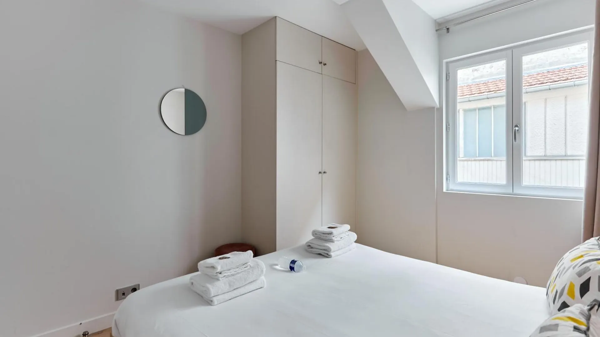 Grand Appartement 4Br - 17Th Arrondissement Paris Apartment