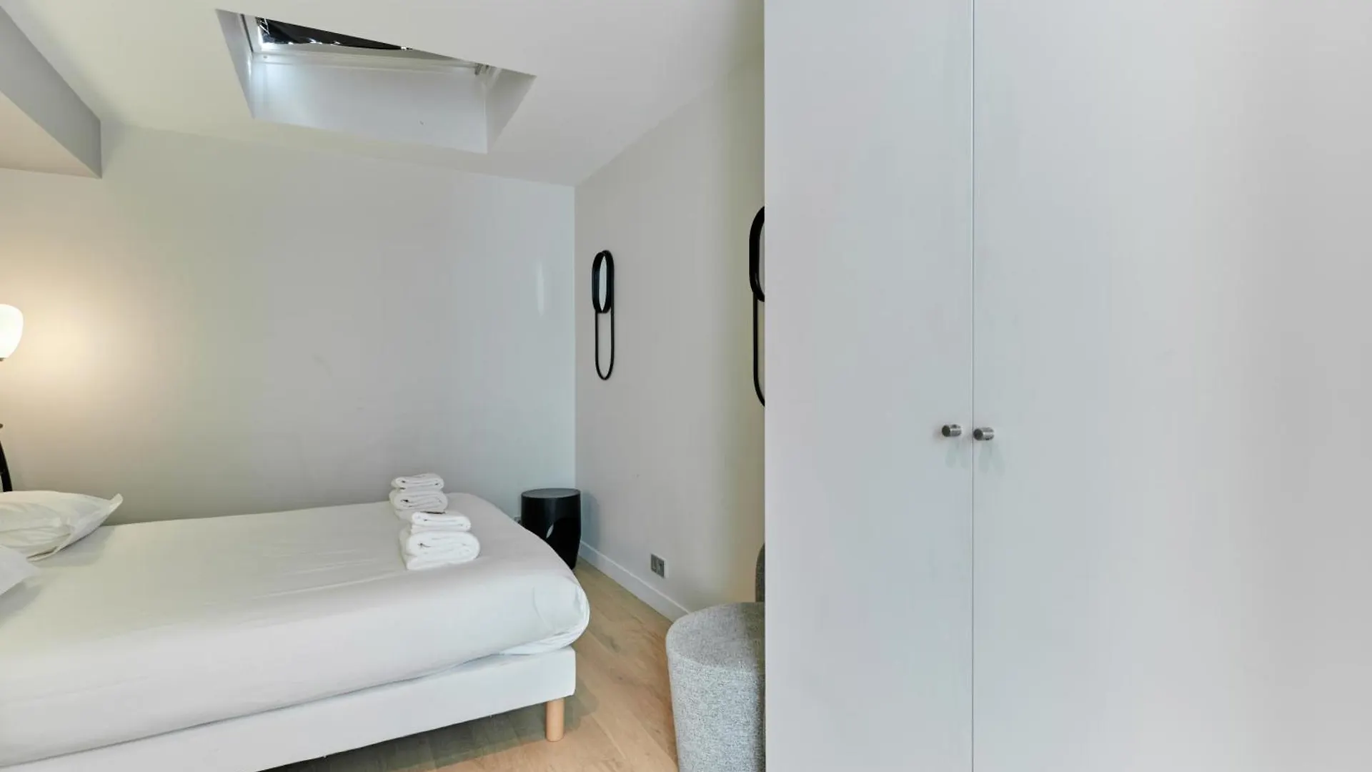Apartment Grand Appartement 4Br - 17Th Arrondissement Paris