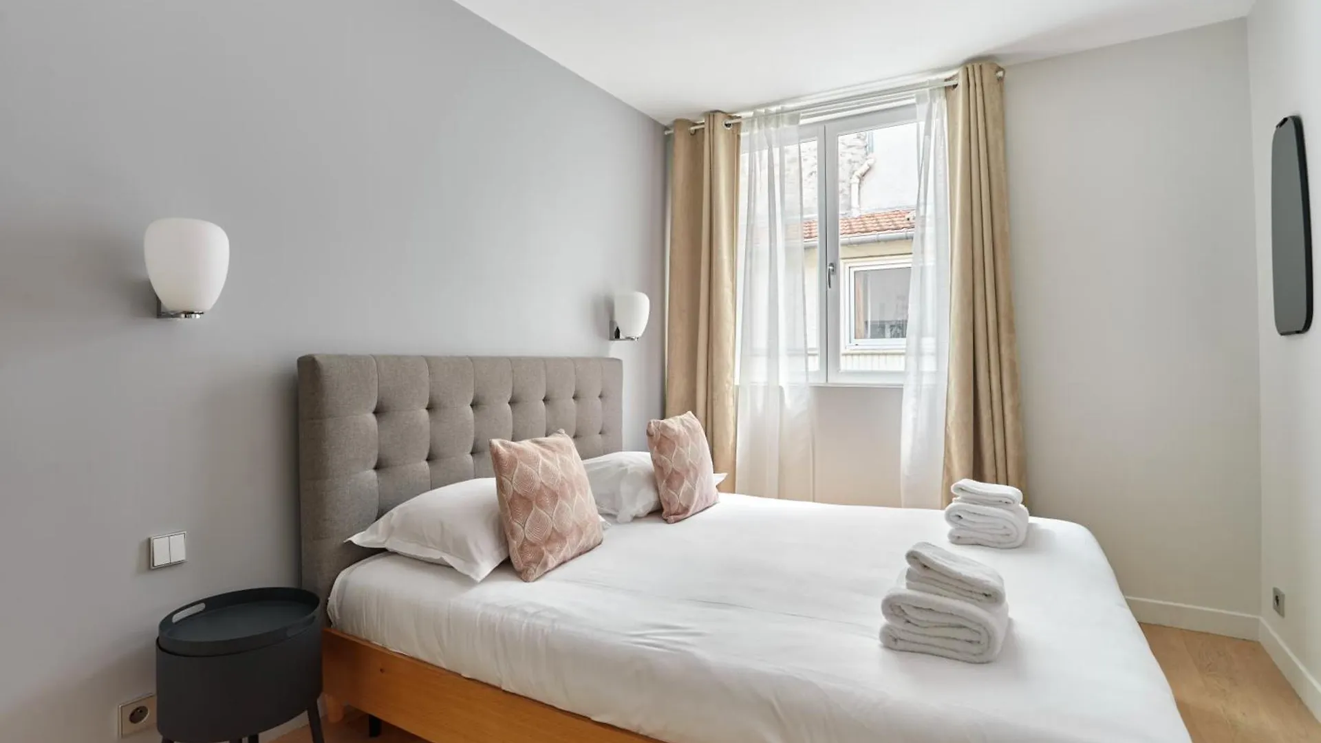 Grand Appartement 4Br - 17Th Arrondissement Paris Apartment